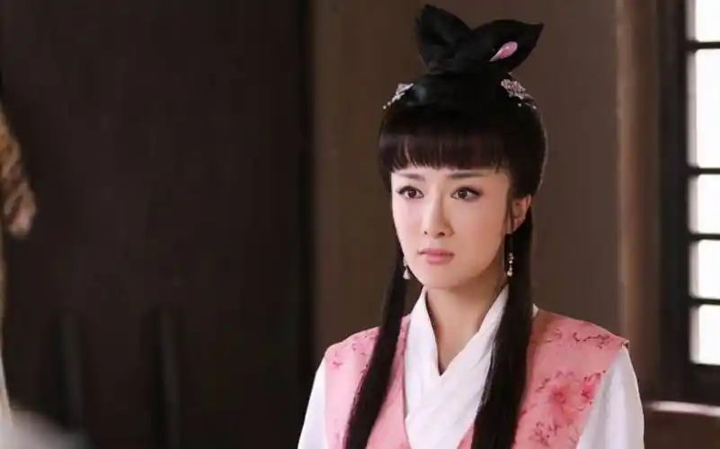 李依晓是唱京剧出身的现在准备往哪方面发展