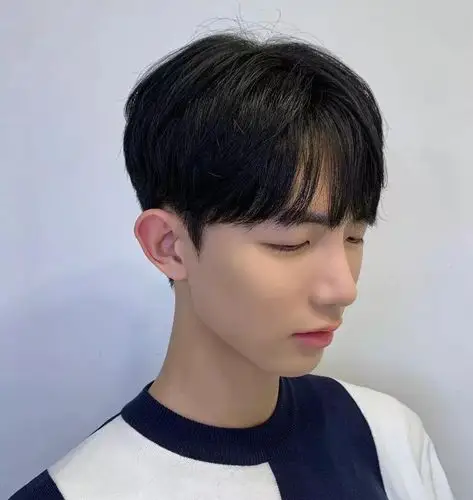 男生帅气发型推荐