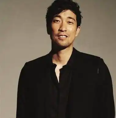 原创被女生称为不食人间烟火的王千源为何在父母要求下去相亲