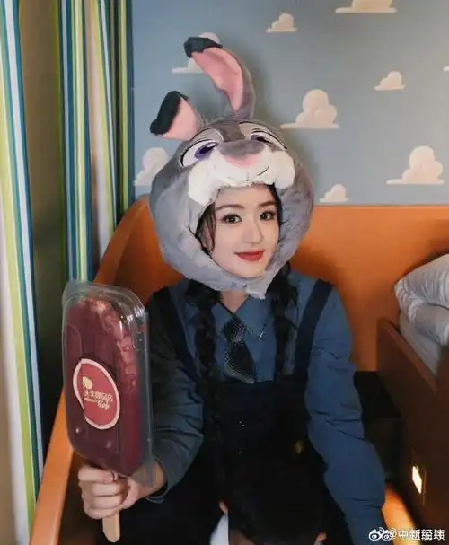 12月15日,法院刊登杭州康又美科技有限公司向赵丽颖致歉的声明显示,康