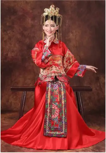 古朴典雅的中国红新娘装