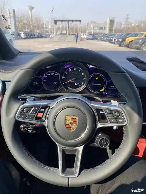保时捷卡宴coupe现车到港实拍全新造型极具运动感