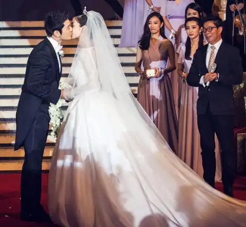 明星结婚份子钱都随多少? 看完礼单好心疼胡歌