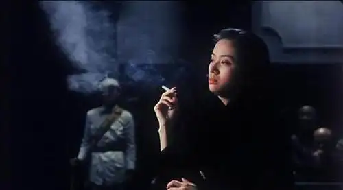 梅艳芳《川岛芳子》我怀疑倪妮在《奇门遁甲》中抽的这么好,都是在