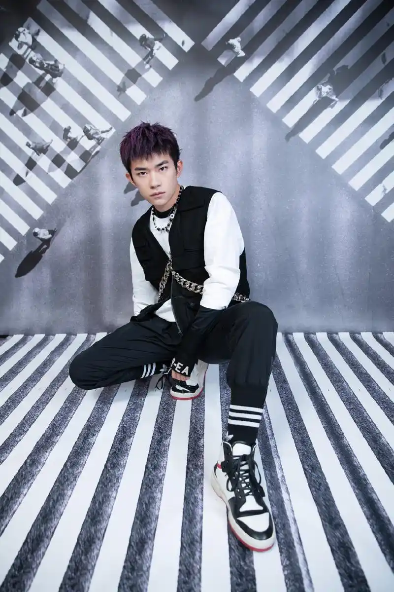 消息易烊千玺这就是街舞3造型释出街头机能风酷飒上线