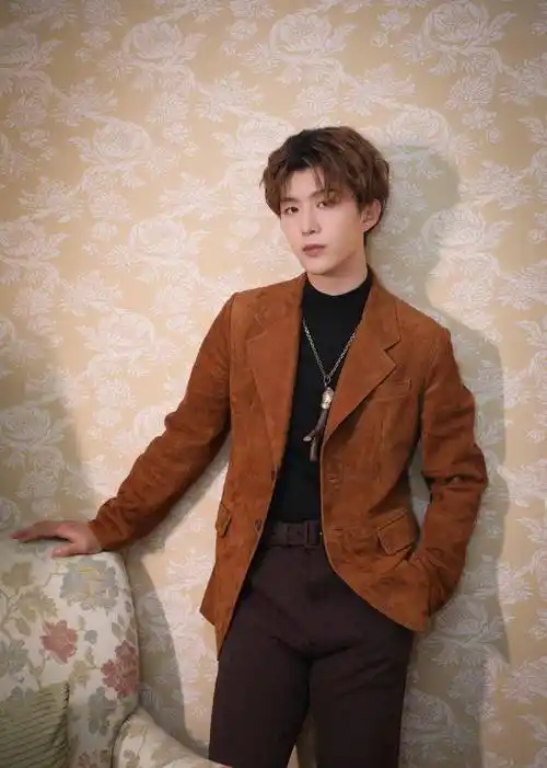 原创             范丞丞最帅的6款发型!