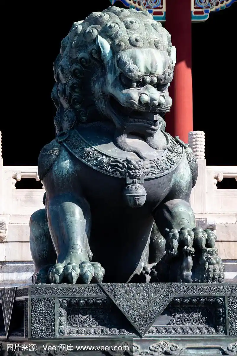 中国北京紫禁城的铜狮
