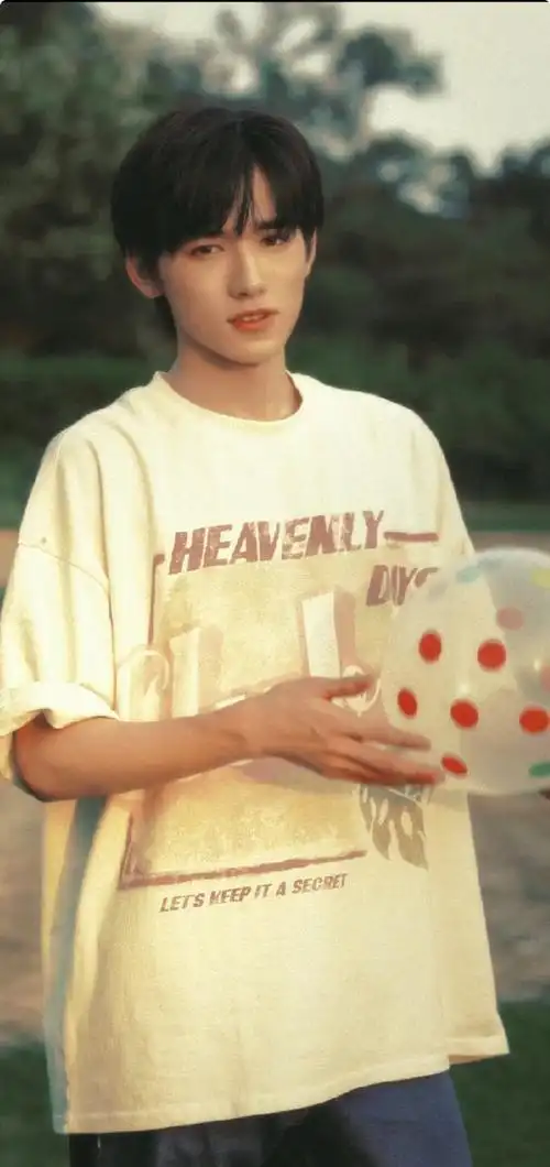 壁纸超话明星壁纸第323期|宋亚轩