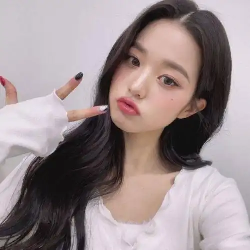 2月20日 21:47   关注   女生头像 可爱 韩系 女生头像 软妹 张元英