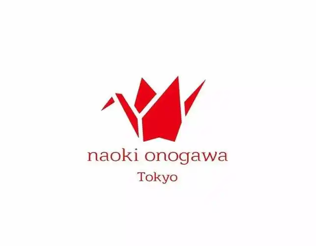 将迷你千纸鹤做成耳饰既精致小巧又有平安之意将小小的千纸鹤放入透明