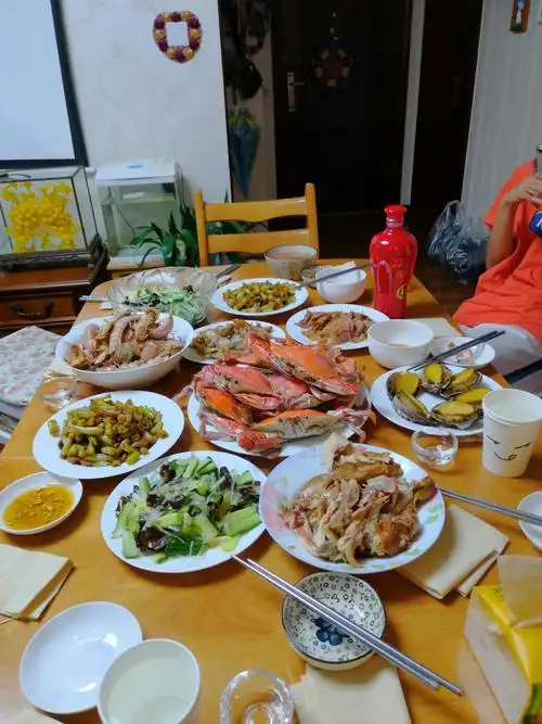 2020年8月4日一8月6日在威海聚餐《烤肉庄园》《海鲜火锅城》以及小