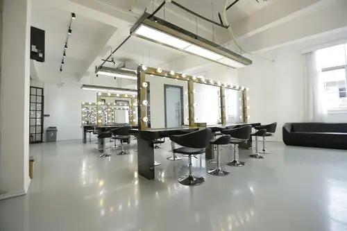 化妆间休息室 拍摄风格:  基地介绍: it实景摄影基地——以专业时尚的