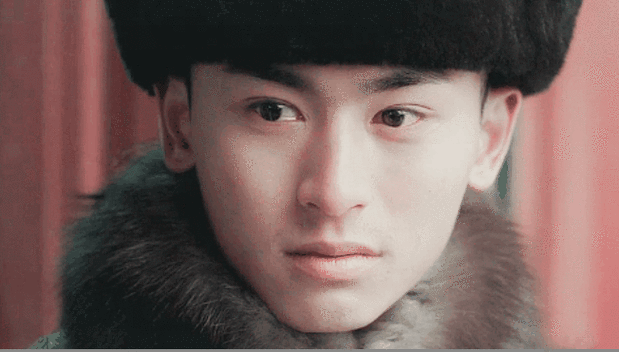 从张国荣尊龙再到张哲瀚,雌雄同体到底美在哪? - 石塘网