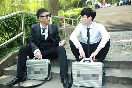 孙红雷密谈张艺兴