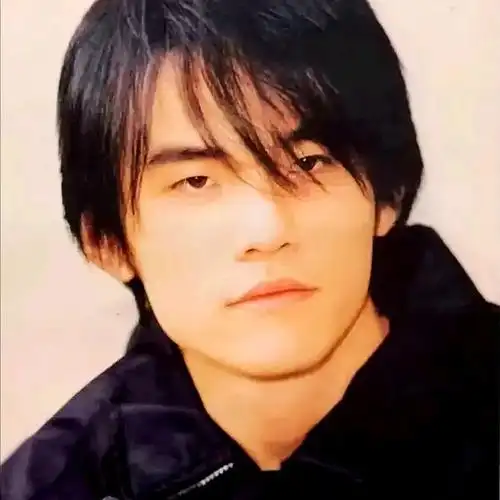 周杰伦早期有哪些好看的照片