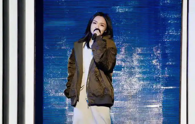 徐佳莹「变得有些奢侈的事」巡回演唱会——成都站(河马票务)_体育