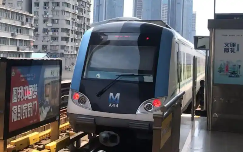 武汉地铁一号线a44友谊路出站