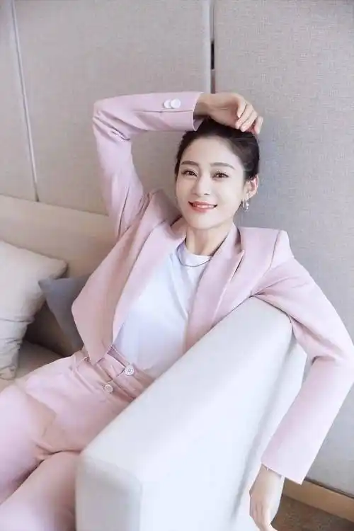 演员王媛可,28岁嫁王雨,生一对双胞胎儿子,幸福圆满_女孩子_时候_穿着