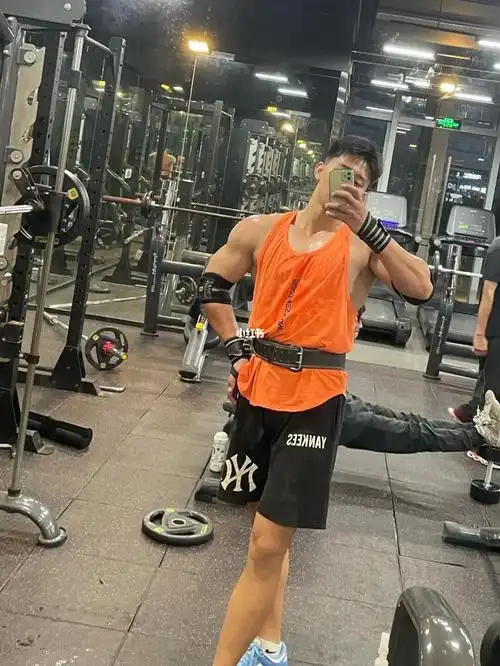 腹肌马甲线速成