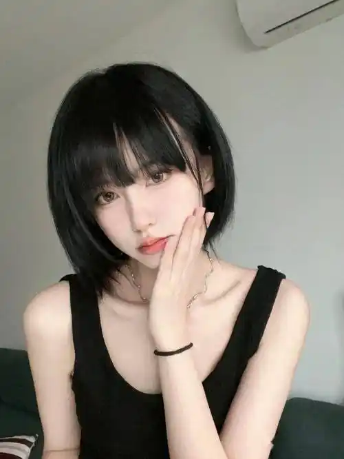 "发廊人气初恋齐脖短发"_发型_网络_内容