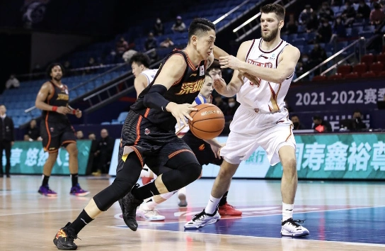 沈梓捷带伤上场!不止赢得比赛还赢得尊重:谁敢请你喝拉菲?