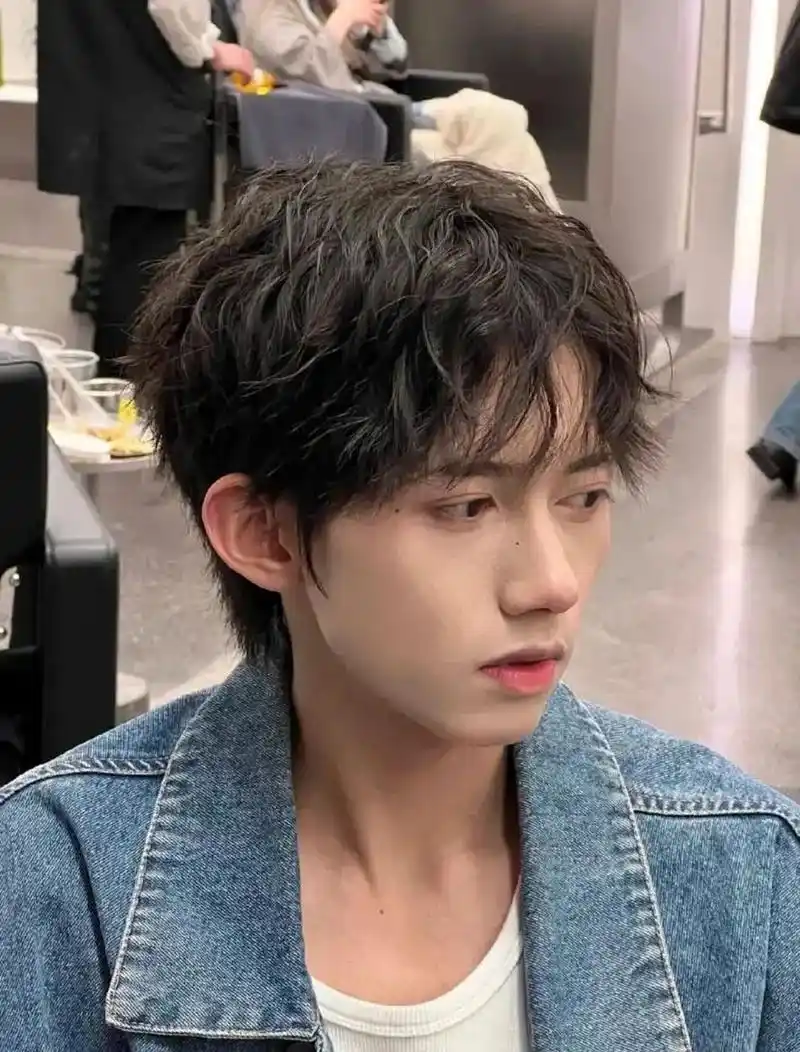 男生必备的树状纹理烫发 男孩子一定要尝试的烫发 打理简单 最主要有