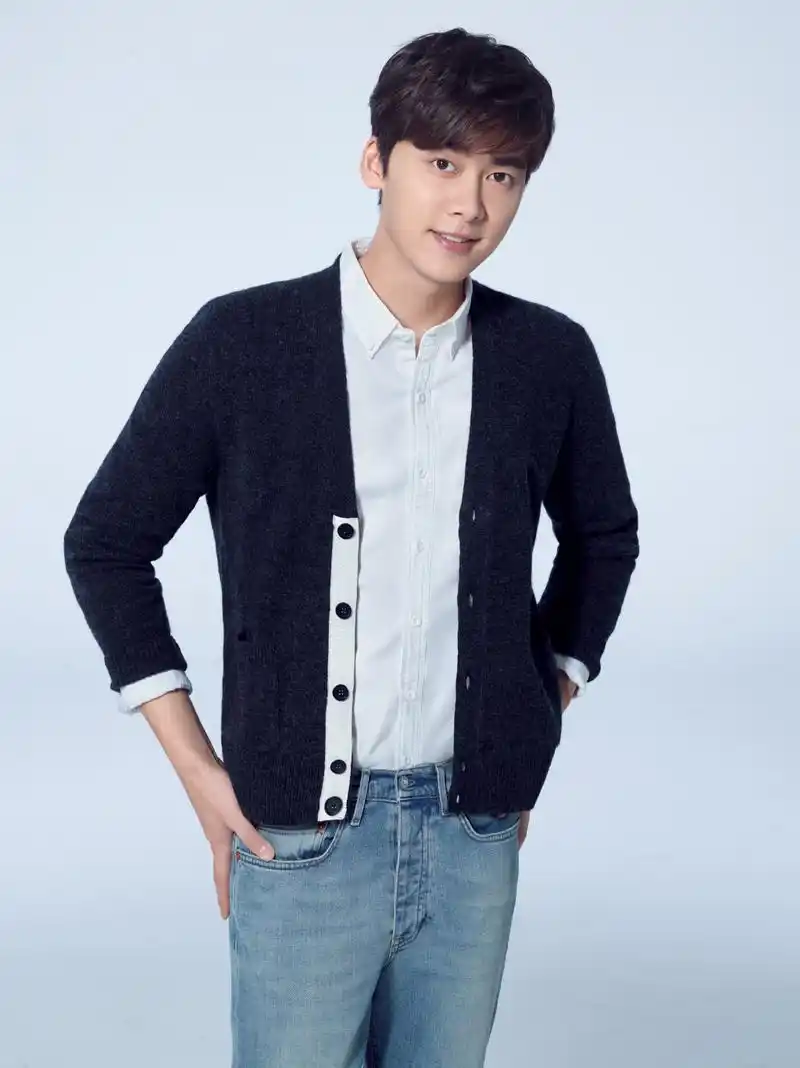 李易峰:出生于四川成都,中国男演员,歌手!