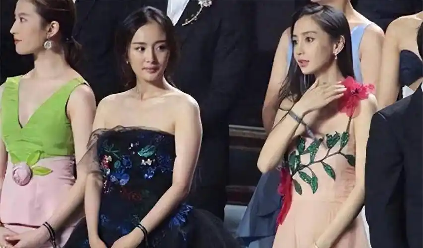 杨幂身高166,杨颖168,热巴168,谁谎报身高一目了然!