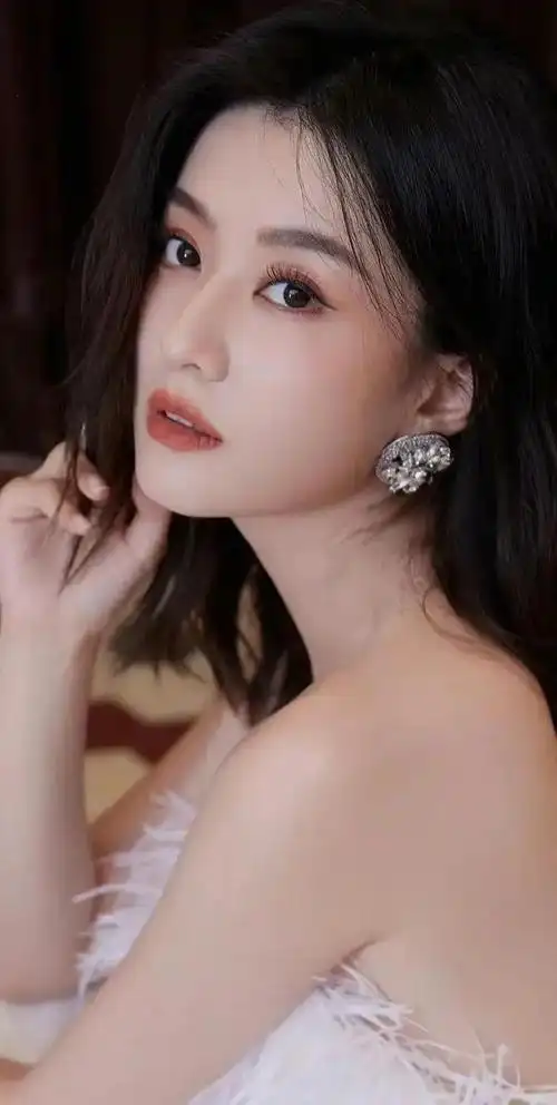 乔欣:灵动与优雅的时尚女神