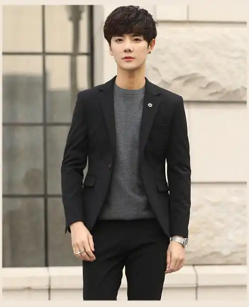 2019春季薄款小西装男修身休闲韩版潮流帅气单件短款西服外套上衣