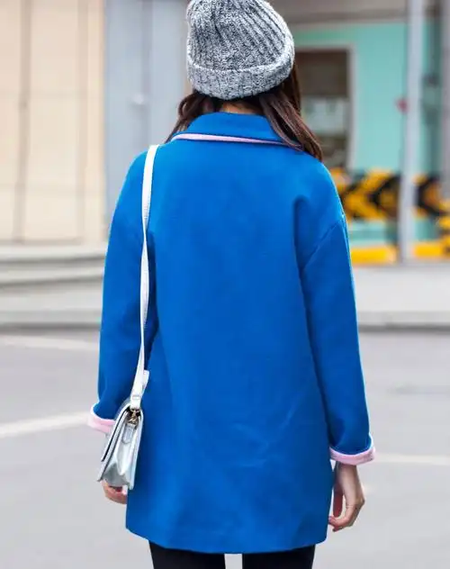 冰蓝色时尚纯色落肩翻驳领廓型中长款大衣