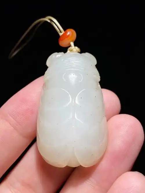 清和田玉籽料白玉玉蝉挂件吊坠