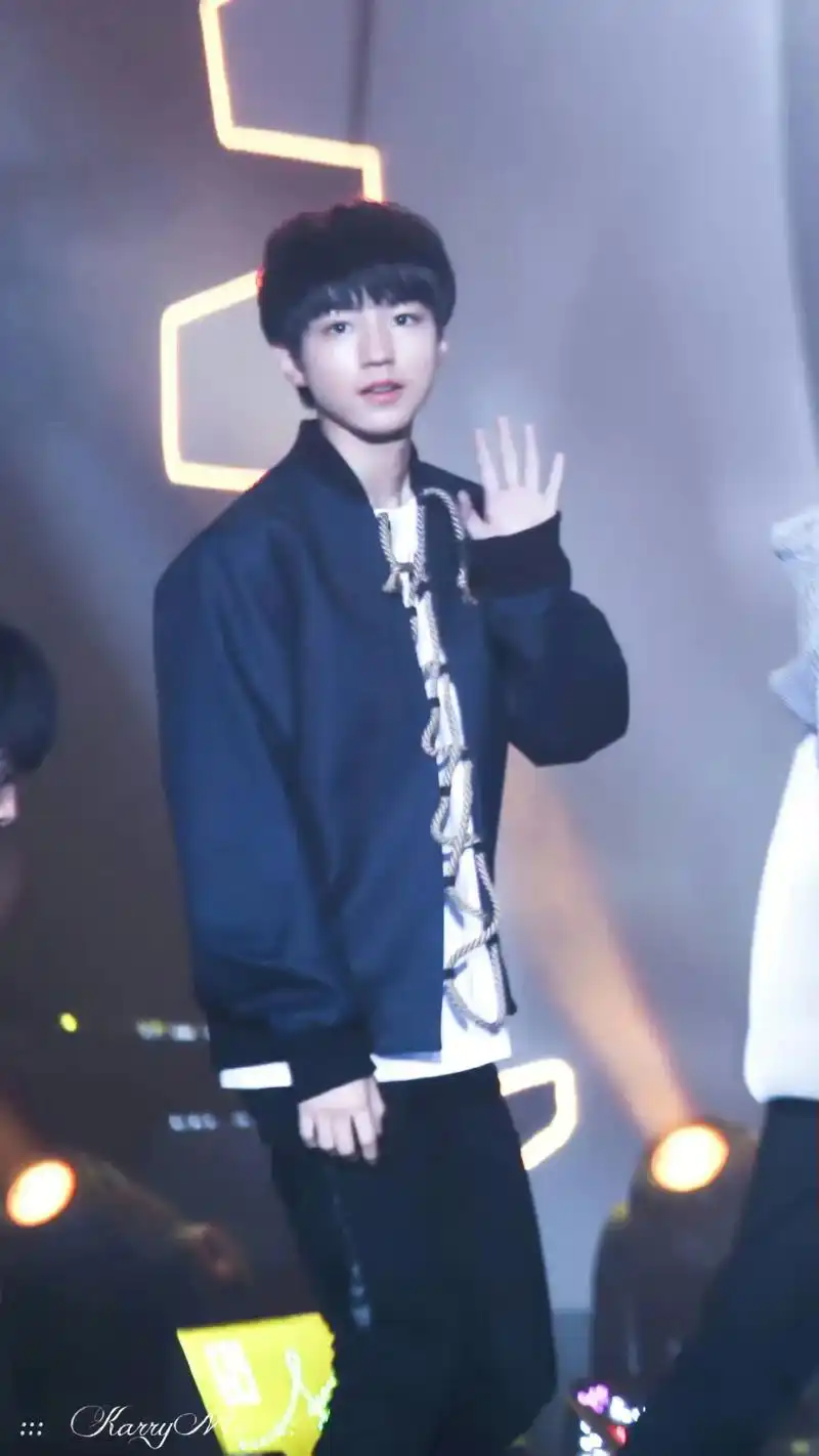 我们不要听别人说,我们要听王俊凯说