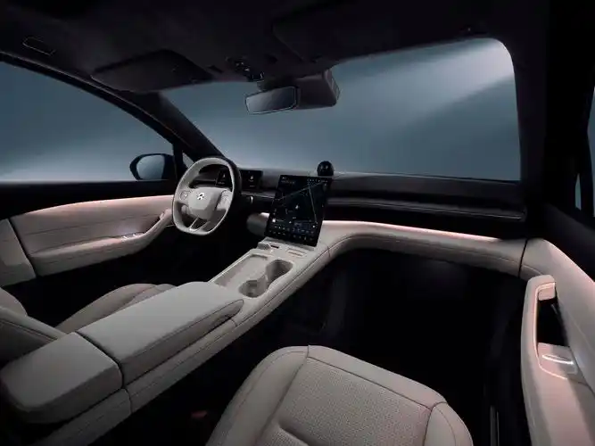 全新蔚来es6上市,36.8万元起,配置尺寸升级