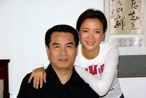 55岁何晴三婚老公曝光,原来也是知名人物,婚后生活令人羡慕!