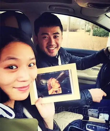 黄英的老公是谁怎么认识的 黄英老公家庭背景揭秘惊人的显赫