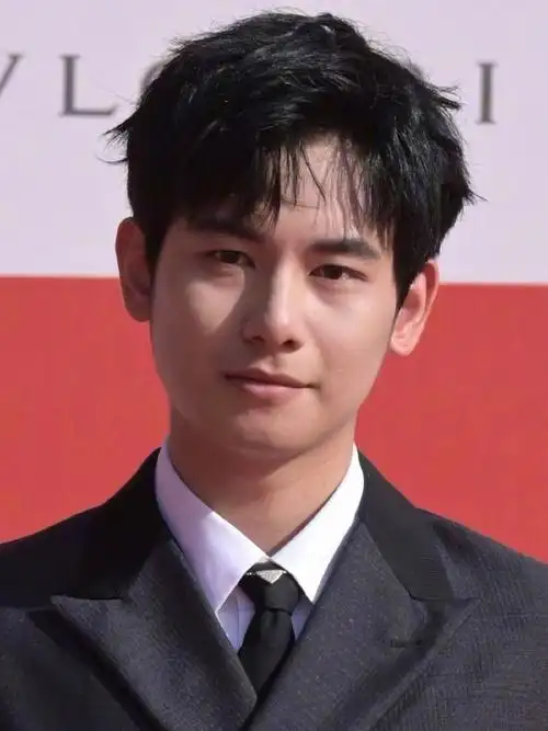 刘耀文,朱一龙,黄俊捷,吴磊,黄明昊,阿云嘎,胡先煦,侯雯元,屈楚萧