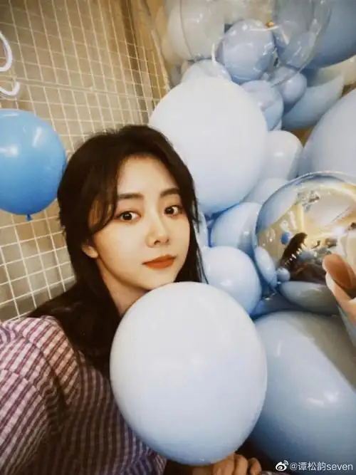 谭松韵更新微博了