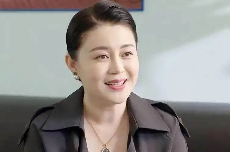 揭开赵本山神秘面纱,网红娇娇揭露内幕!_关婷娜_直播_表演