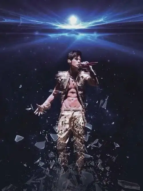 周杰伦大秀麒麟臂身材赶超彭于晏网友哥练的胸肌我想靠