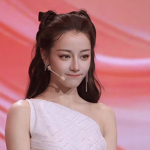 品牌方发的迪丽热巴##迪丽热巴邓妍##迪丽热巴猫猫头发型##迪丽热巴