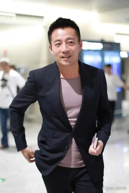 汪小菲情史大揭秘:安以轩与大s的豪门争夺战,一见钟情的前任们