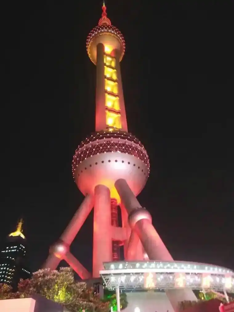 大上海 大上海 最美不过上海滩,过不了这个梗翻出几年前的照片 - 抖音