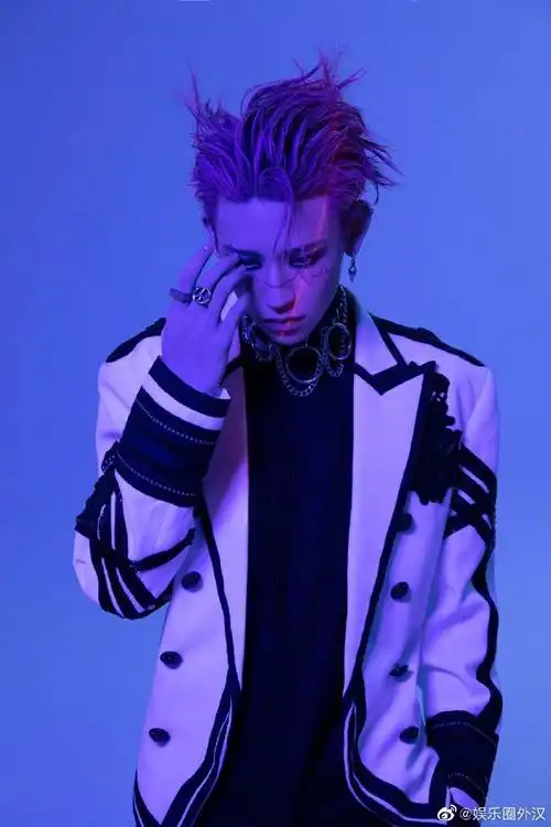 小鬼怪诞魅影巡演海报##小鬼巡演海报暗黑悬疑感