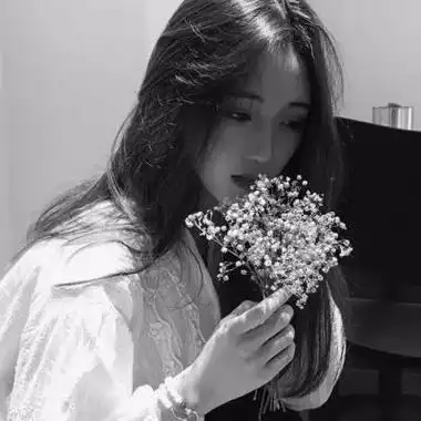 2024最新超拽高冷黑白女生头像