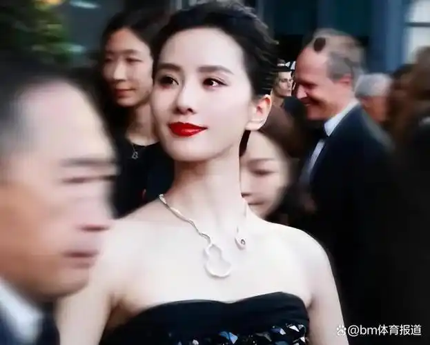 85花重新洗牌,赵丽颖倪妮成功"领跑"后,刘诗诗处境越发尴尬了