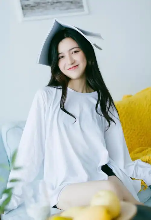 性感女神甜美笑容诱人气质美女图片