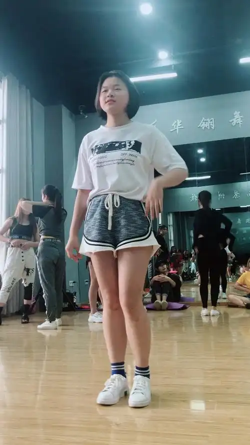 14岁女孩的舞蹈梦