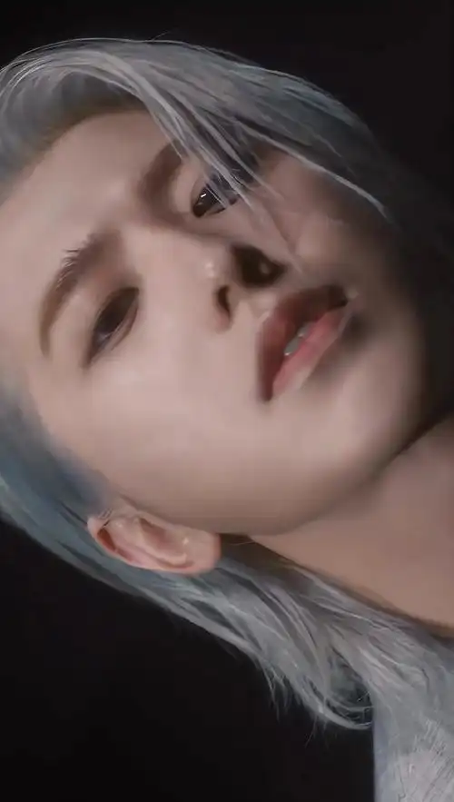 蔡徐坤染了银发梦回偶练