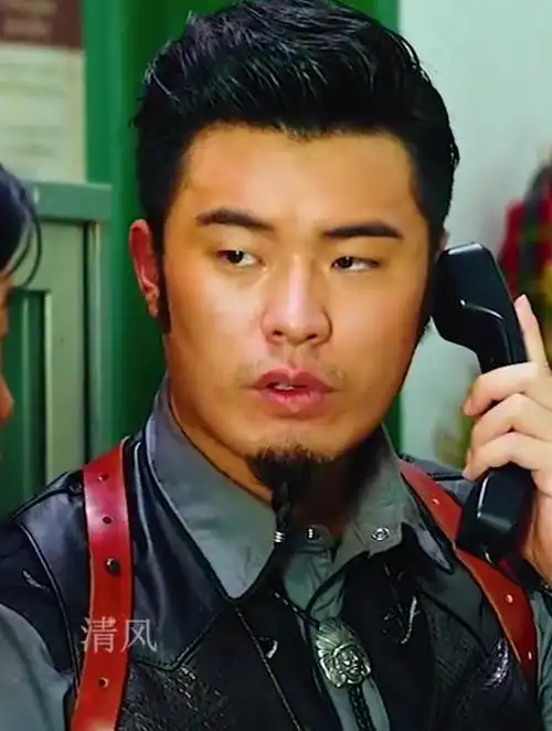 肖央自毁形象出演坤泰,意外成为影片灵魂,这段太好笑了